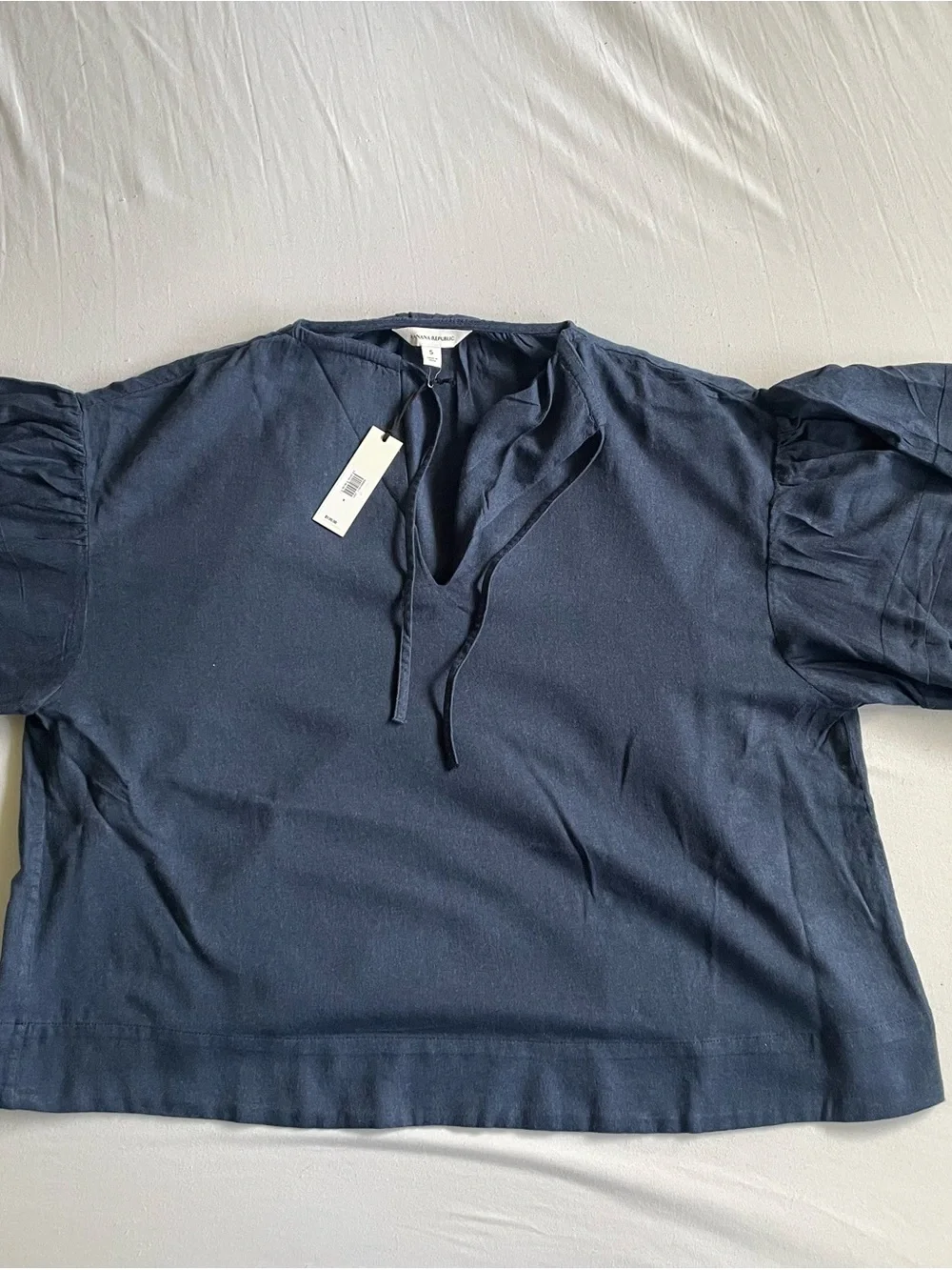 Banana Republic Women’s Blue Solid Woven Cotton V-Neck Tie Balloon Blouse